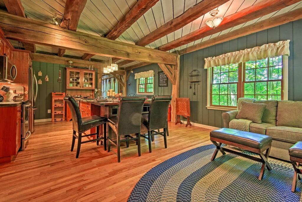 Villa Bear'S Eye View - Mountain Retreat W/ Hot Tub! Acme Esterno foto