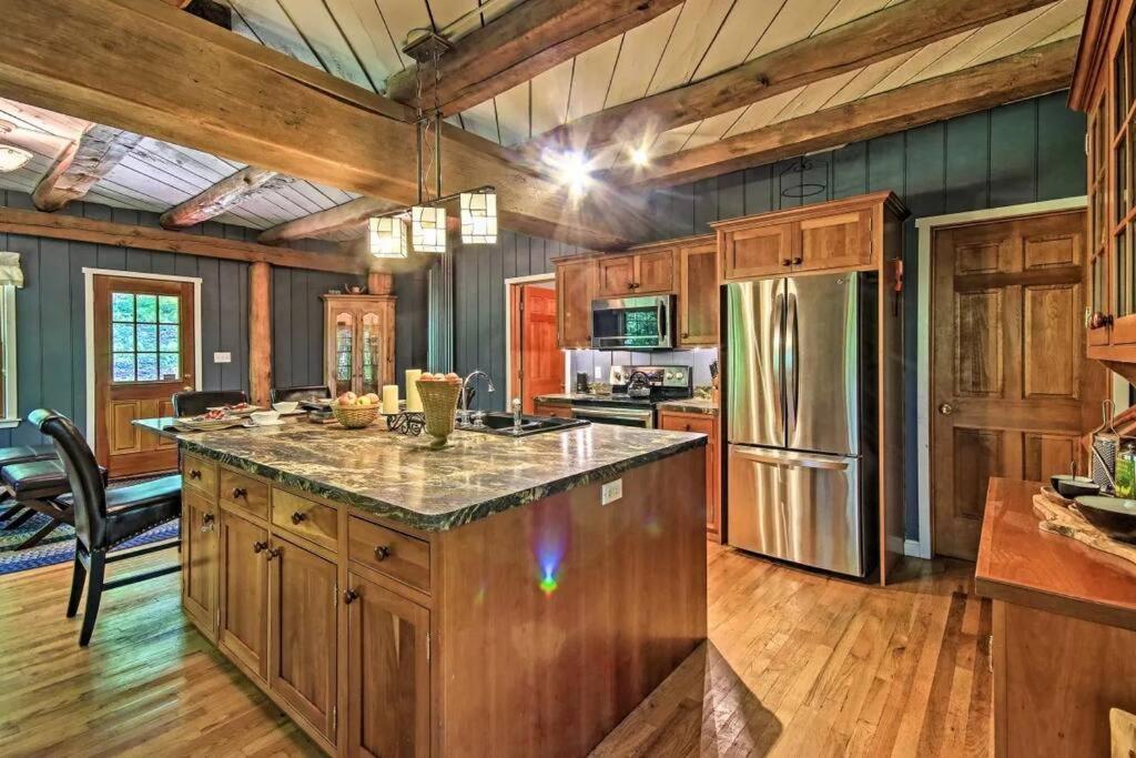 Villa Bear'S Eye View - Mountain Retreat W/ Hot Tub! Acme Esterno foto